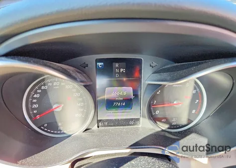 2017 Mercedes-Benz C 300 4Matic z USA, uszkodzony, nr VIN 55SWF4KB9HU221218